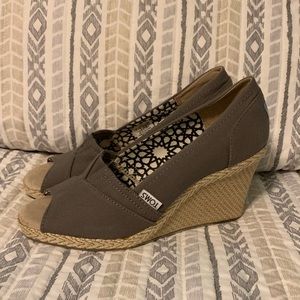Toms Wedges